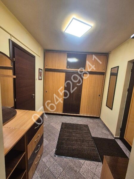 Tineretului, Calea Vacaresti, la 5 minute metrou Timpuri Noi, loc parcare.